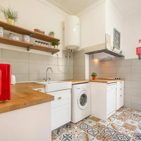 Guestready - La Petit Maison In * Setubal