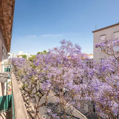 Guestready - La Petit Maison In * Setubal