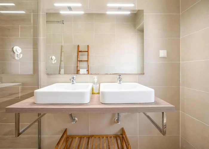 Guestready - La Petit Maison In Сетубал
